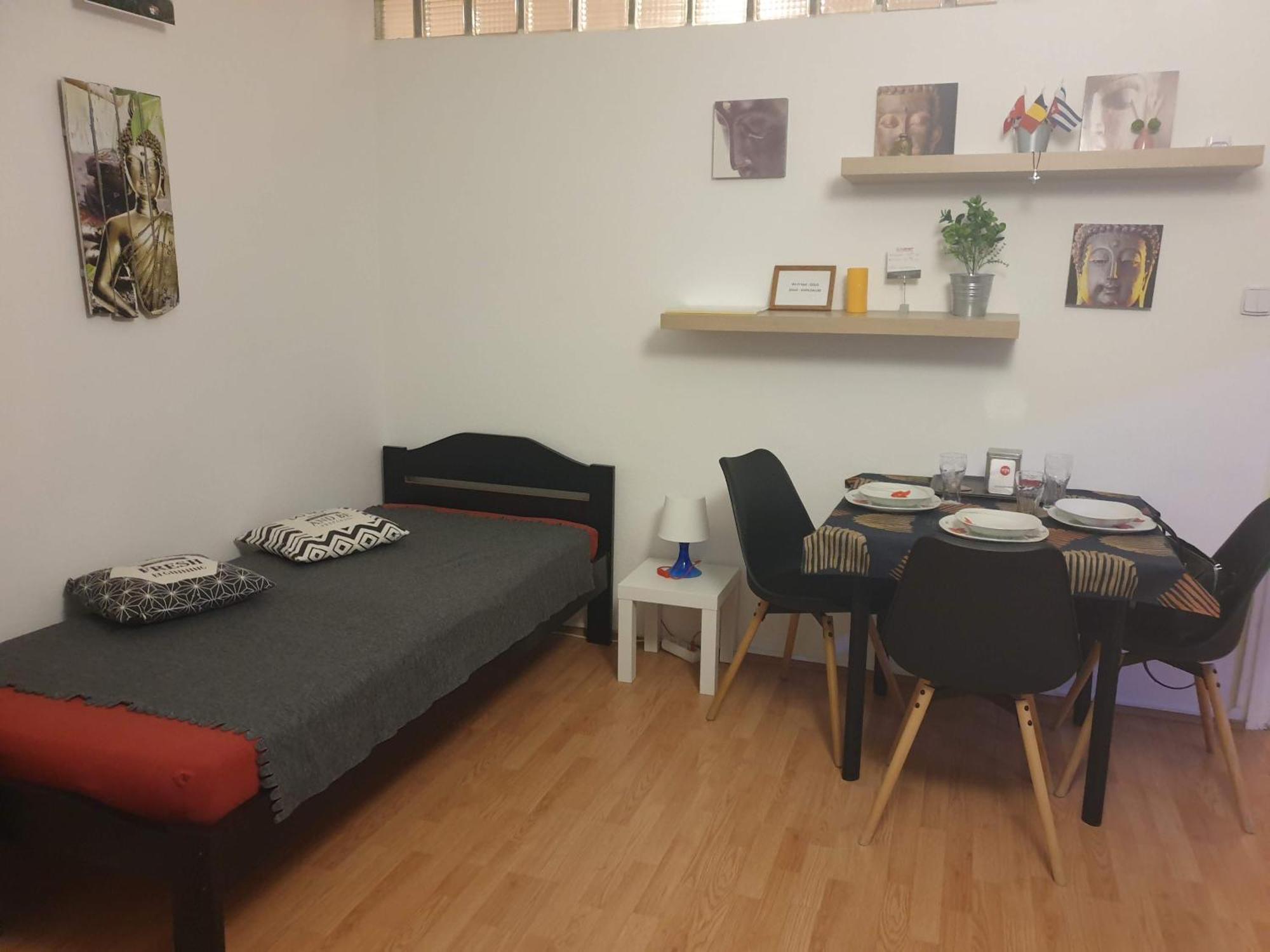 Goldapartman Salgótarján Buitenkant foto