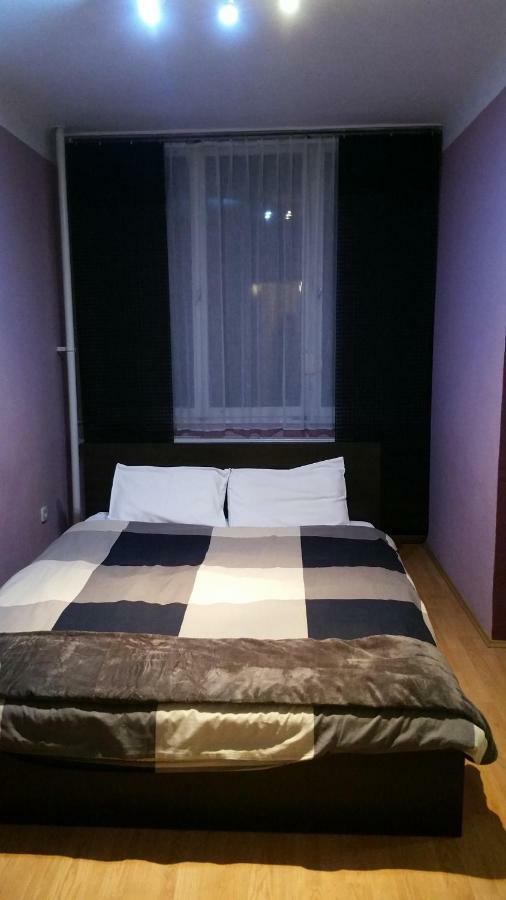 Goldapartman Salgótarján Buitenkant foto